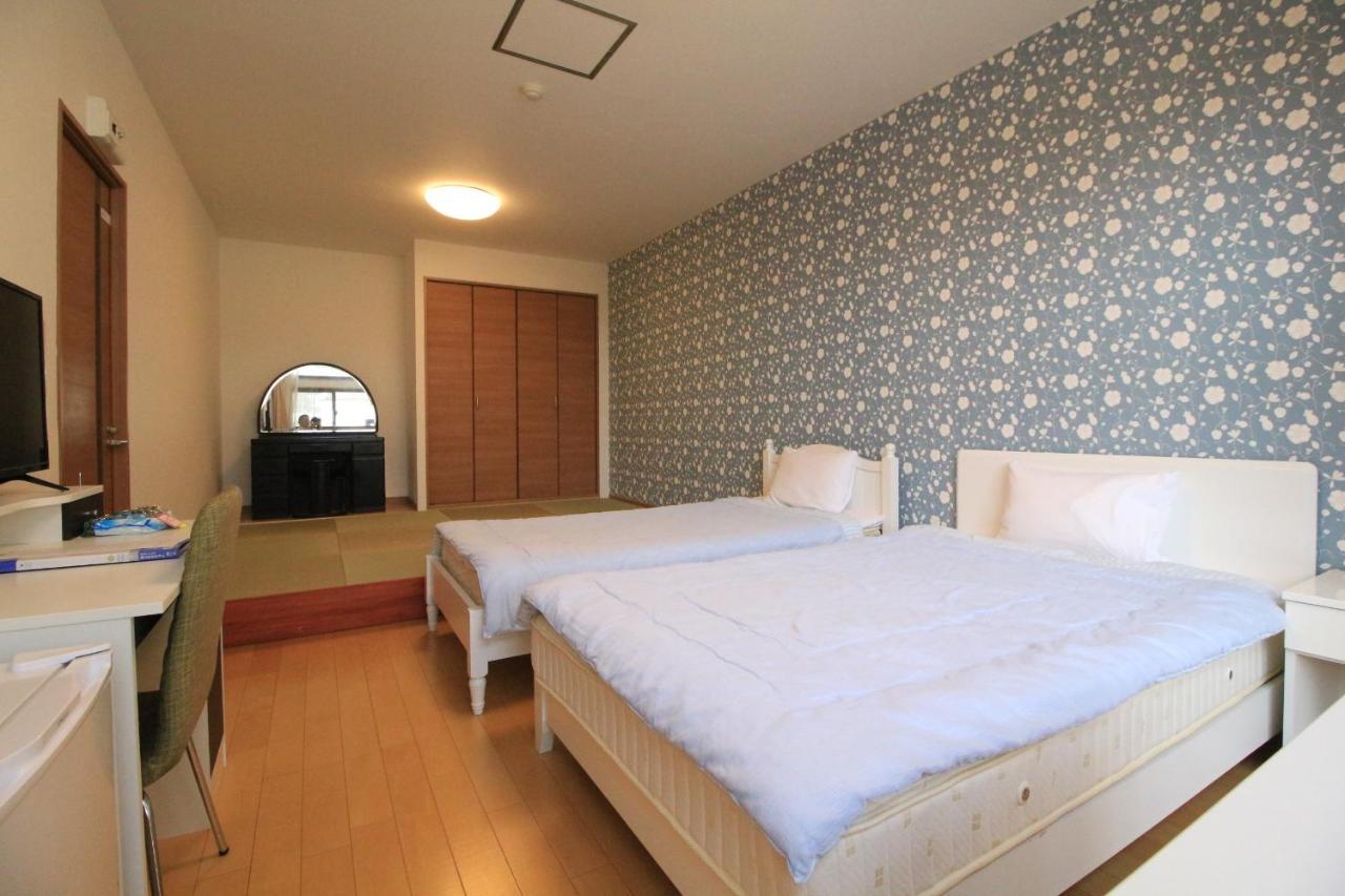 Hotel Swan Lake Nagara Nagara  Buitenkant foto